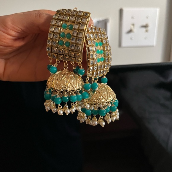 Earrings - Picture 3 of 3